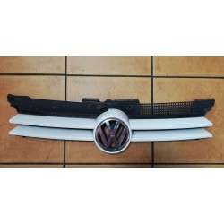 VW Golf IV atrapa grill biała