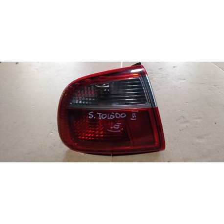 Seat Toledo II 99- lampa tylna lewa w błotnik