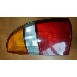 Mitsubishi Lancer kombi V 92- lampa tylna prawa