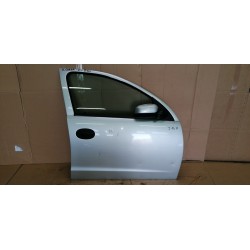 Opel Corsa C 99- drzwi przednie prawe Z147