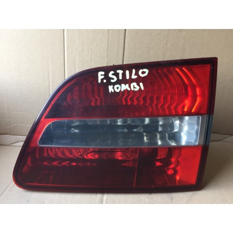 Fiat Stilo kombi 03- lampa tylna prawa w klapę