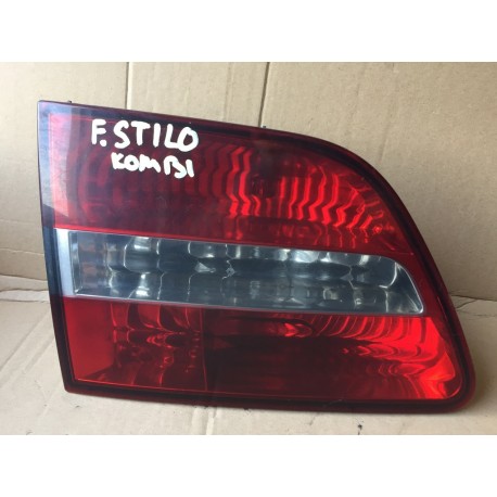 Fiat Stilo kombi 03- lampa tylna lewa w klapę